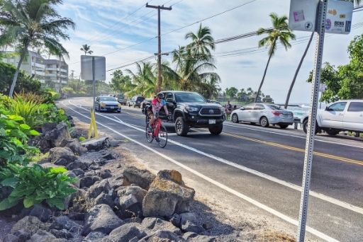 beachside biking in kona on alii drive