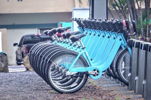 bike share bikes at magic sands beach