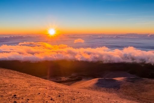 things to do on the big island at night is wait until sunrise on mauna kea