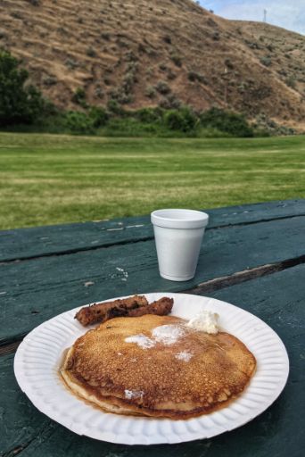 pancake breakfast before civil war reenactment yakima
