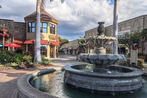 queens market place fountain