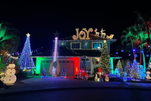 kona christmas house display on the big island