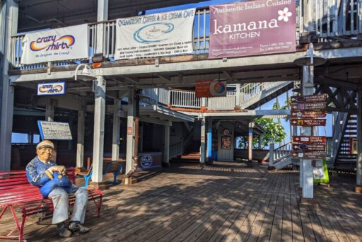 shopping on alii drive