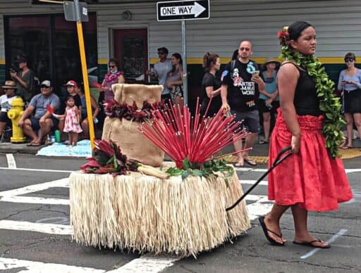 girl in traditional clothing in merrie monarch parade