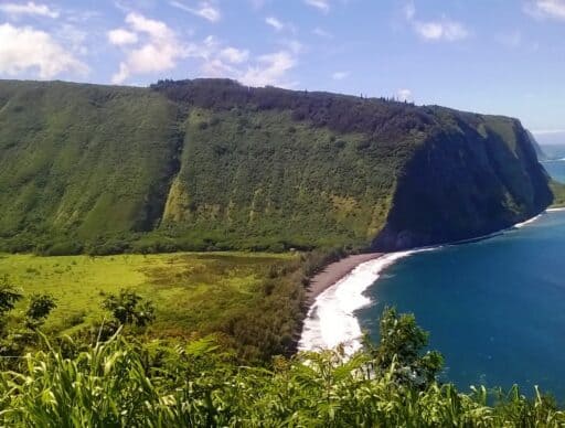 waipio valley lookout