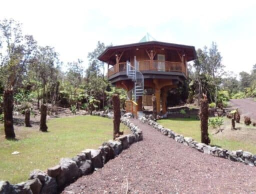 bamboo treehouse is one of the best places to stay on the Big Island for couples