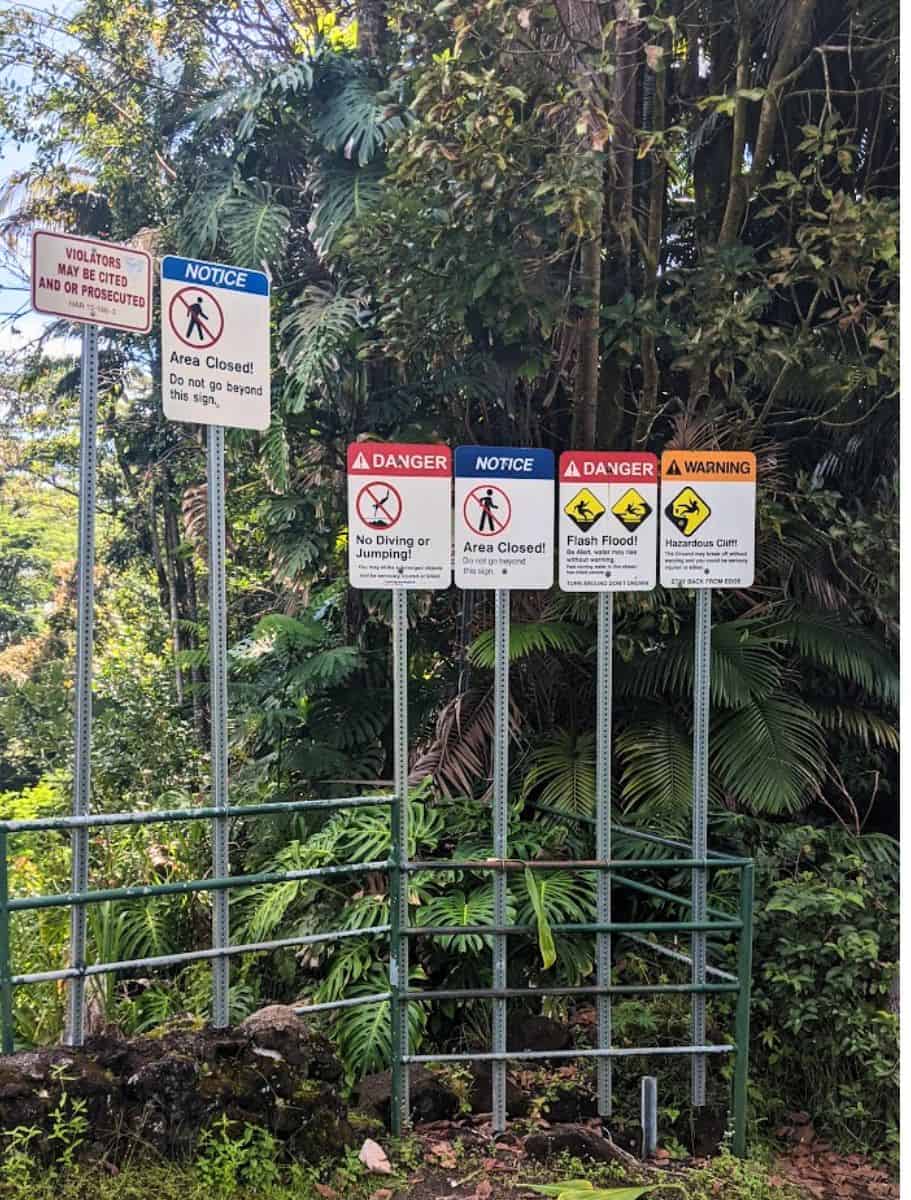 closed trail signs in hawaii