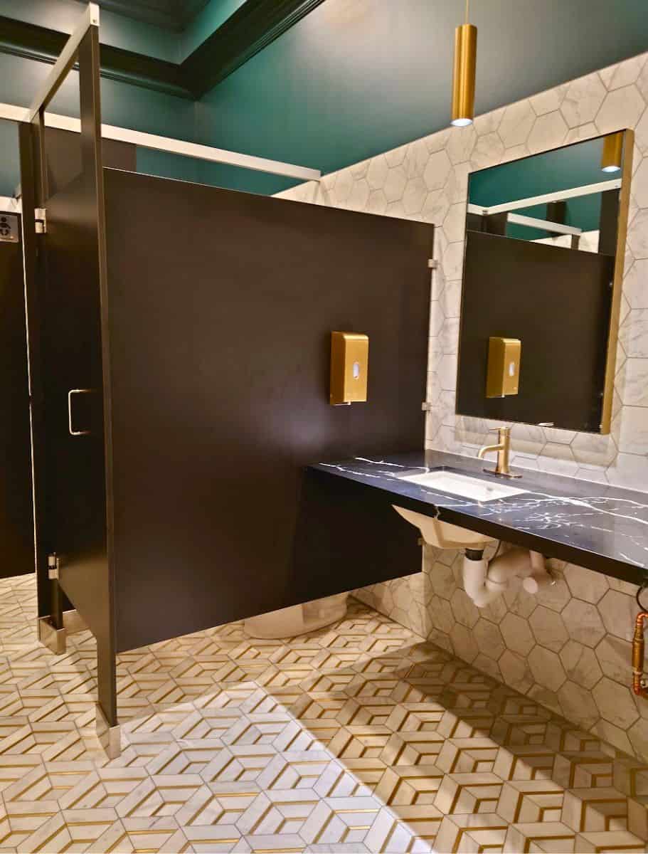 inside the muse's bathroom
