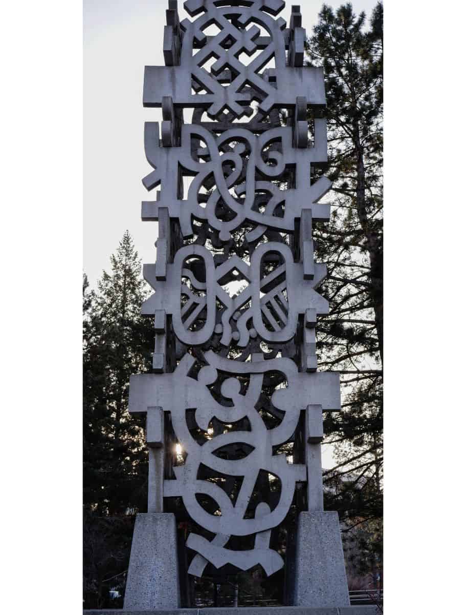 the lantern statue is a weird thing to find in spokane
