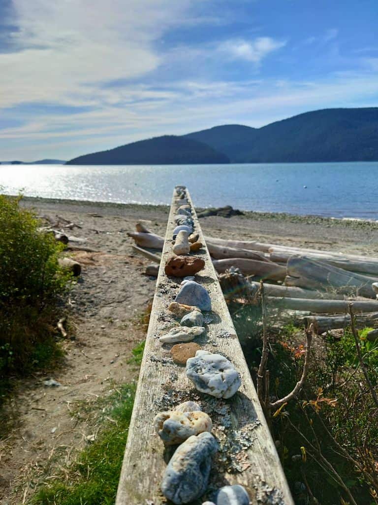 Rocks lining a wall on Edens Rd beach