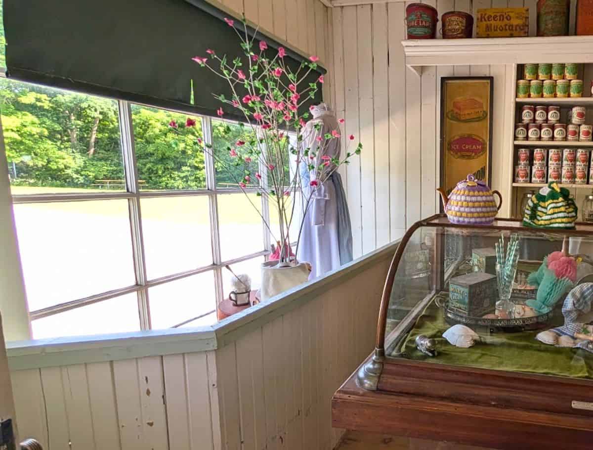 Replica of Anne's puff sleeve dress in the window of the general store